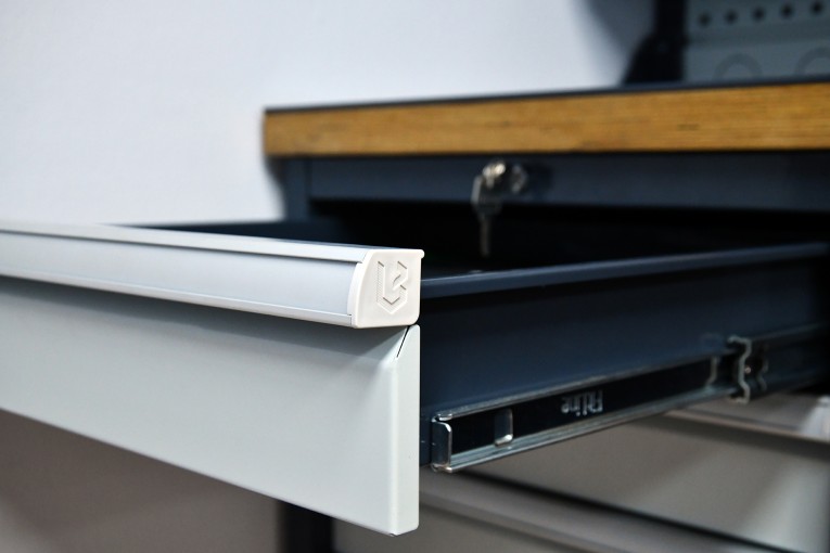 Верстак FBK 205.37.4-1 купить в Ярославле Верстак FBK 205.37.4-1 купить в Ярославле