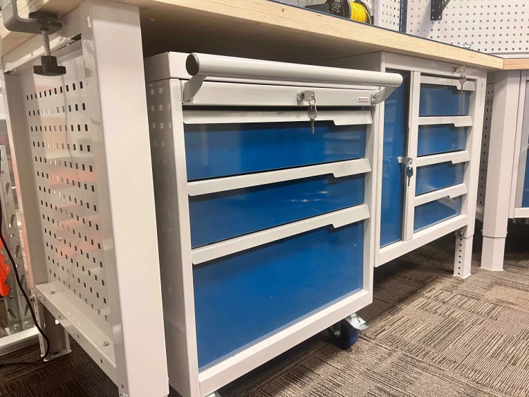 Стол-верстак Craft 1602.L25.5 купить в Ярославле Стол-верстак Craft 1602.L25.5 купить в Ярославле