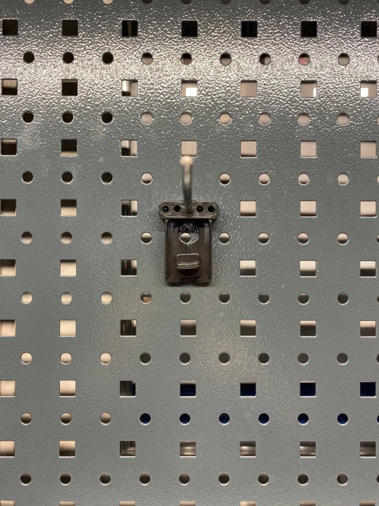 Крючок 100 мм купить в Ярославле Крючок 100 мм купить в Ярославле