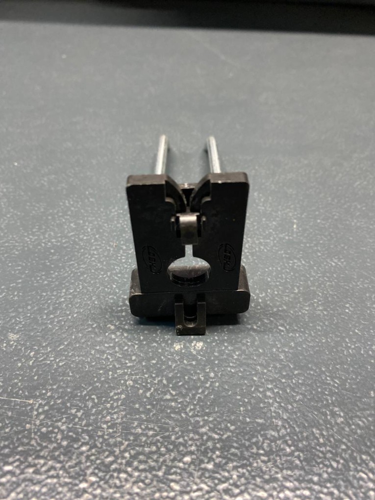 Крючок двойной 100 мм купить в Ярославле Крючок двойной 100 мм купить в Ярославле