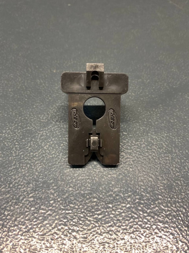 Крючок двойной 38 мм купить в Ярославле Крючок двойной 38 мм купить в Ярославле