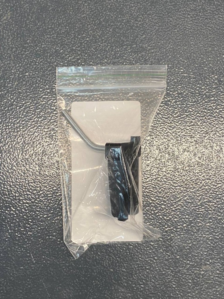 Крючок наклонный 50 мм купить в Ярославле Крючок наклонный 50 мм купить в Ярославле