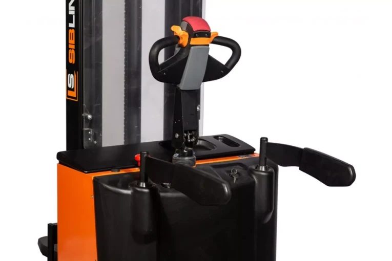 Штабелер электрический самоходный с платформой 2 т - 4,5 м Вилы: 1150 , АКБ Свинцово - кислотная, CL2045W SIBLINE купить в Ярославле
