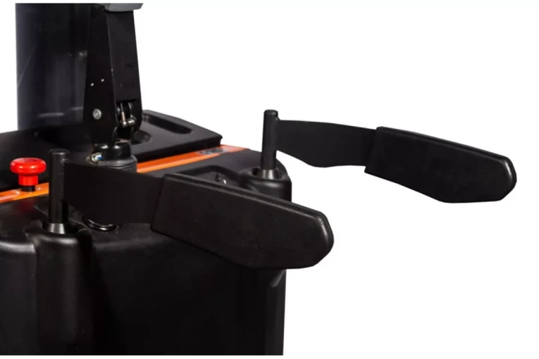 Штабелер электрический самоходный с платформой 2 т - 4,5 м Вилы: 1150 , АКБ Свинцово - кислотная, CL2045W SIBLINE купить в Ярославле